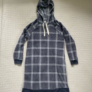 Ugg blue checkered sweater lounger.